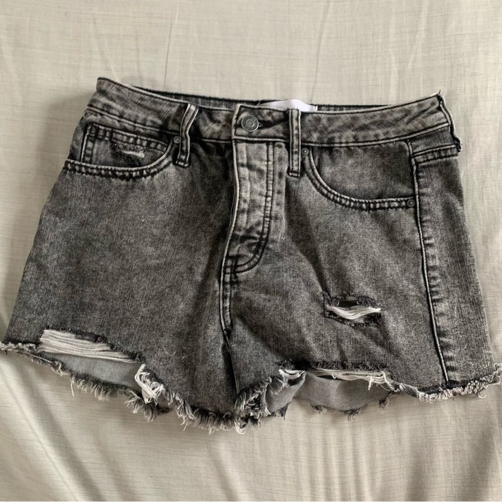 Vintage High Rise Denim Short Ripped